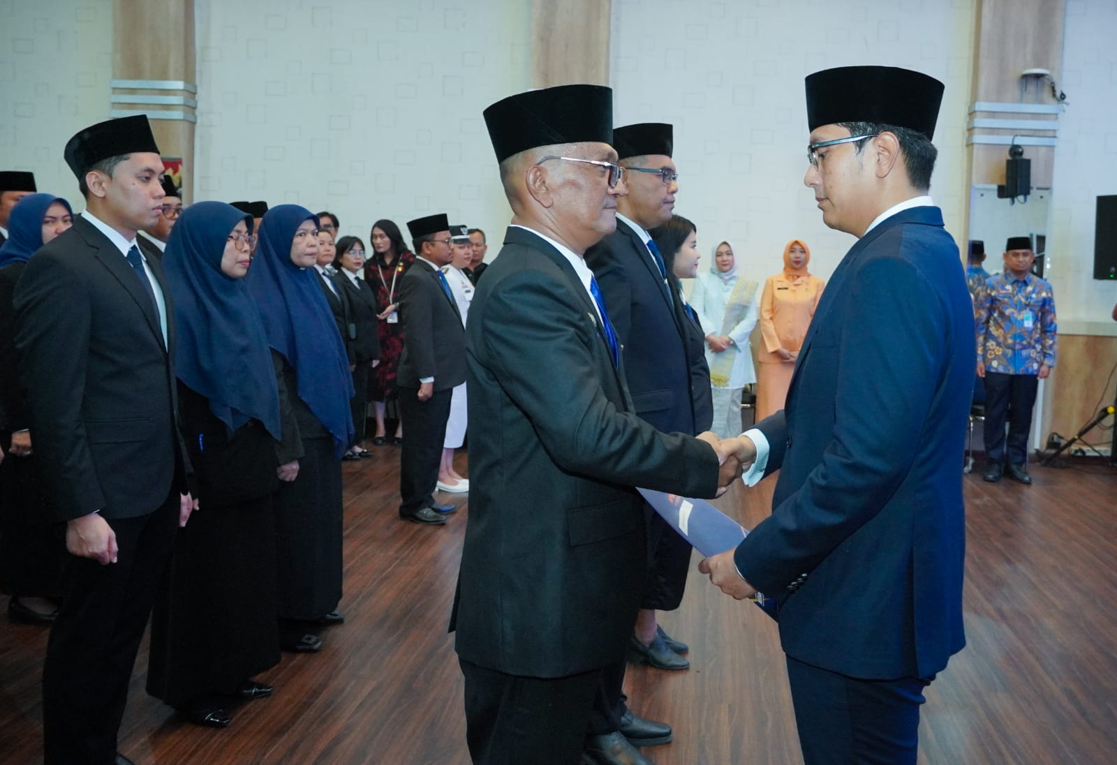 Lantik 76 Pejabat, Rico Waas Ultimatum: 6 Bulan Tak Ada Perubahan, Siap Dievaluasi.